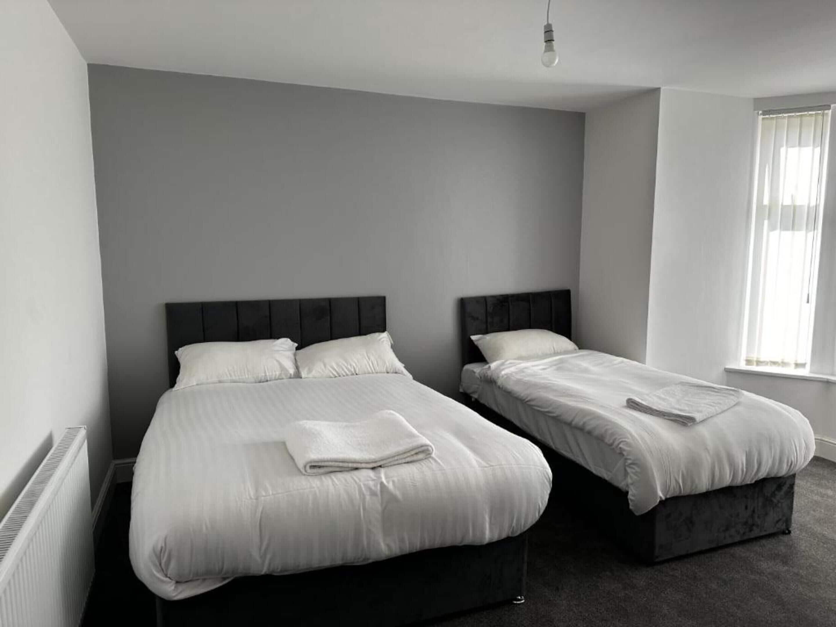 Oyo Cheetham Hill Guest House — Photos 1